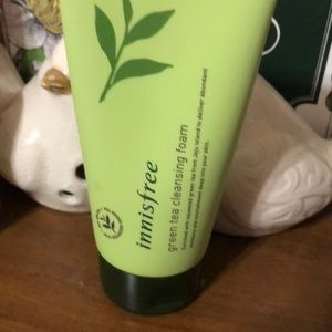 Korean skincare Innisfree green tea cleaning foam